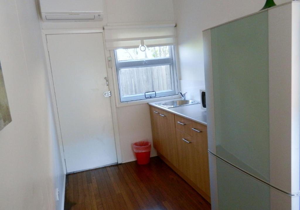 Golden Shores Motel Bilinga Room photo