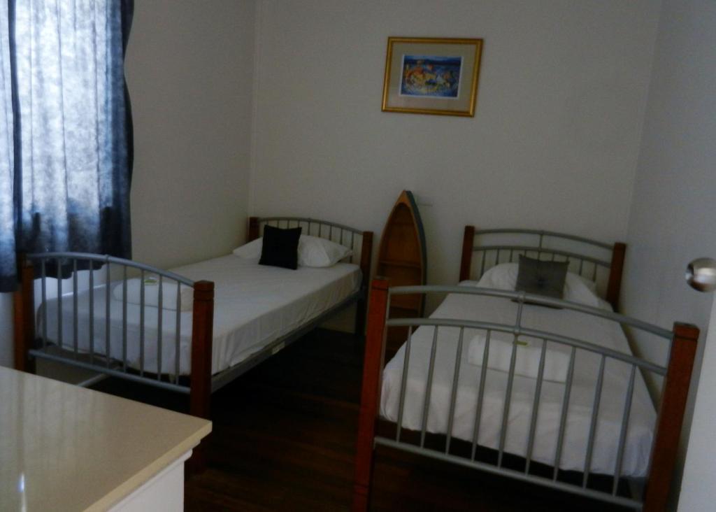 Golden Shores Motel Bilinga Room photo